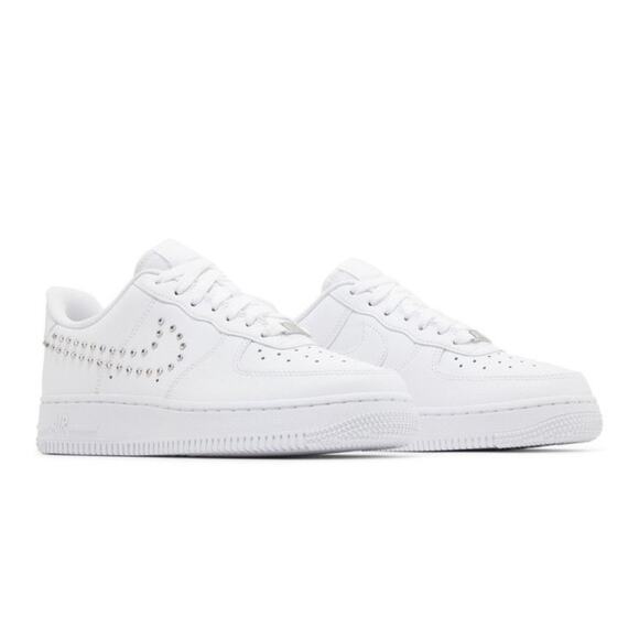 Nike Air Force 1 Low "White/Metallic Silver" Studded sneakers Woman's Size 9.5 - Picture 1 of 7